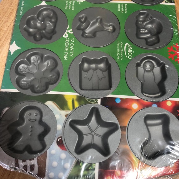 Unico 12 Cavity Christmas Cookie Pan - Picture 3 of 4